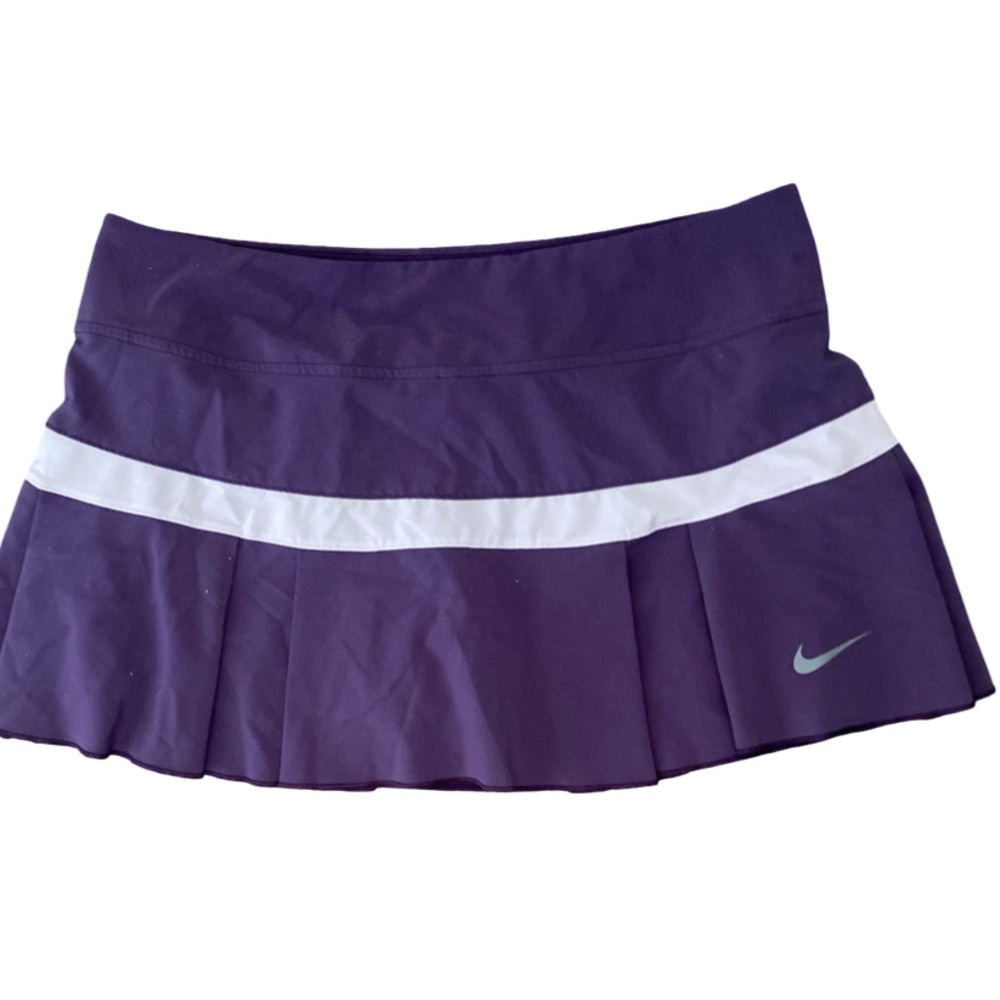 Nike Women's Purple Tennis Skort - M purple gray , nylon
Spandex